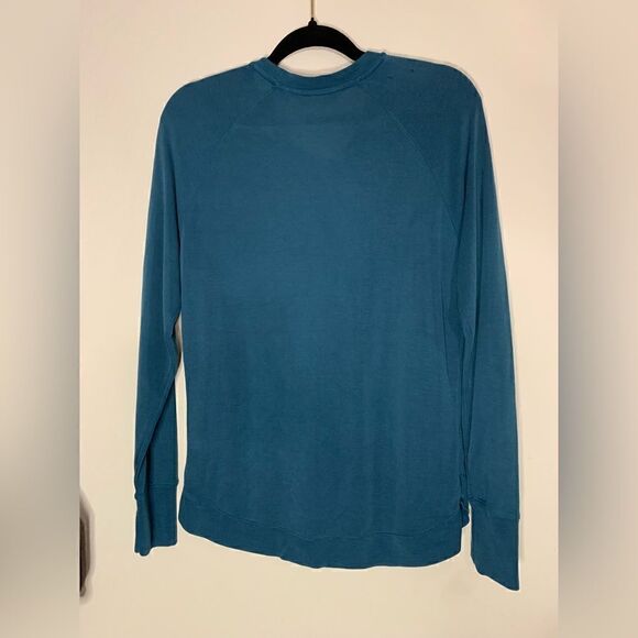 Athleta loose fitting Sweater - Picture 6 of 11